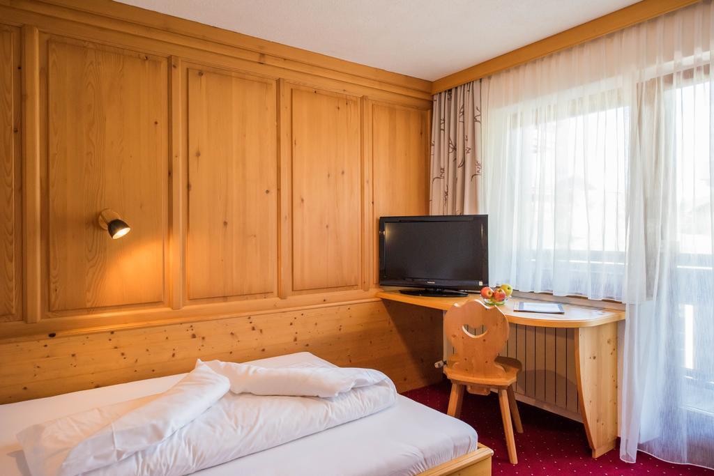 Hotel Tiroler Herz Hinterhornbach Eksteriør bilde